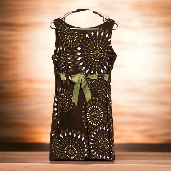 Dress - Picture 1 of 4